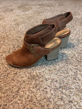 Time and Tru Brown Suede Open-Toe Block Heel Wedges